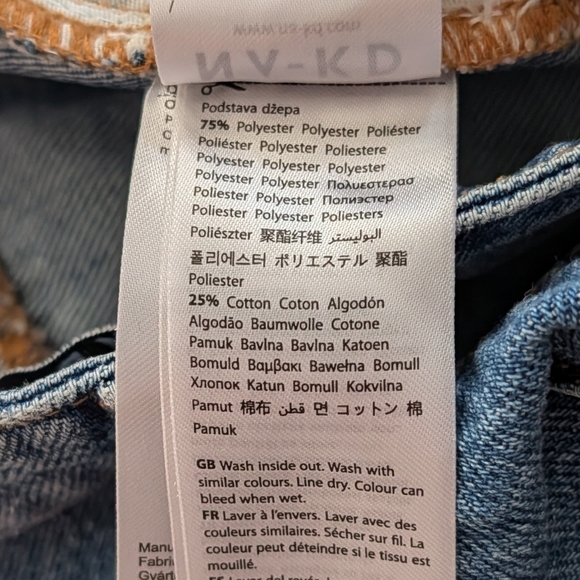 NA-KD Medium Wash Blue High Waisted Raw Hem Denim Shorts Size 36 - Picture 5 of 9